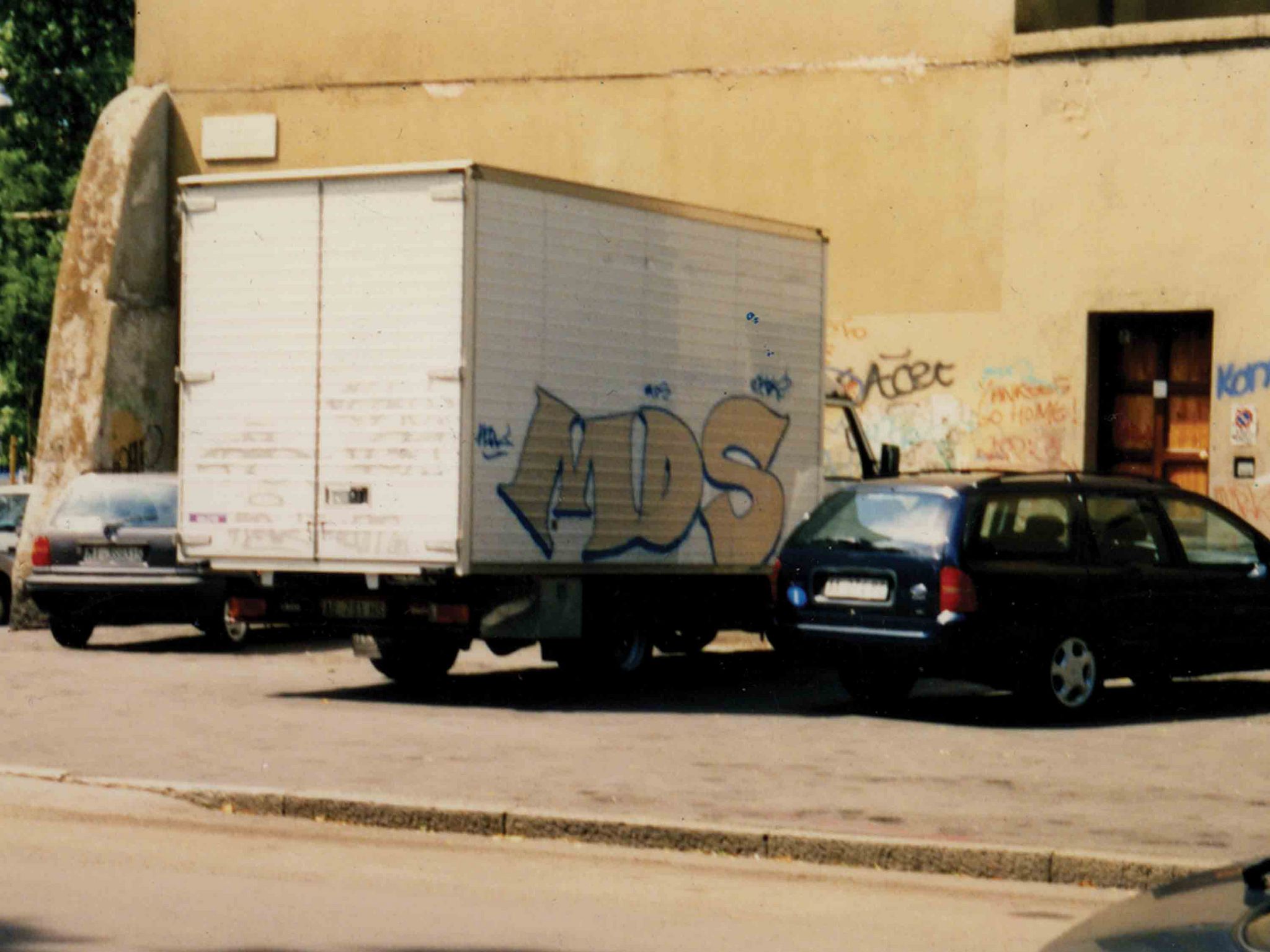 ZIBBI: DAVANTI ALLE TEDESCHE 